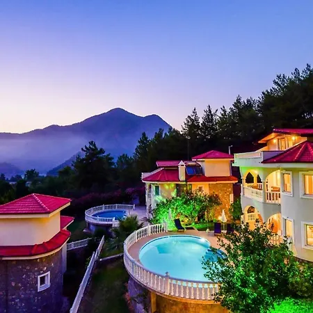 Villa Rent Your Own Luxury With 4 Bedrooms, Dalaman 1052 *
